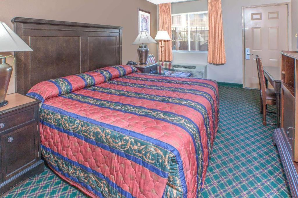 Knights Inn - Forest Hill, Tx Fort Worth Eksteriør billede