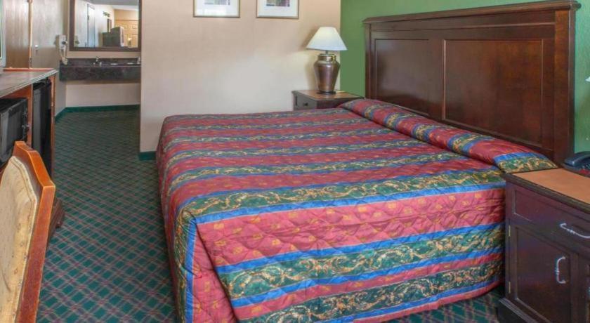 Knights Inn - Forest Hill, Tx Fort Worth Eksteriør billede